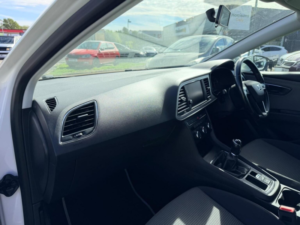2017 SEAT Leon 1.2 Tsi Se Technology Euro 6 (s/s) 5dr in White — image 3