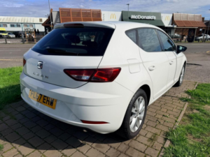 2017 SEAT Leon 1.2 Tsi Se Technology Euro 6 (s/s) 5dr in White — image 5