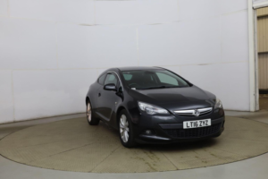 2016 Vauxhall Astra Gtc 1.6 Cdti Ecoflex Sri Euro 6 (s/s) 3dr in Black — image 3