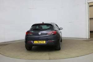 2016 Vauxhall Astra Gtc 1.6 Cdti Ecoflex Sri Euro 6 (s/s) 3dr in Black — image 4