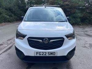 2022 Vauxhall Combo 1.5 Turbo D 2000 Dynamic L1 H1 Euro 6 5dr in White — image 2