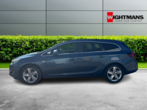 2014 Vauxhall Astra 1.6 16v Sri in Blue — image 4