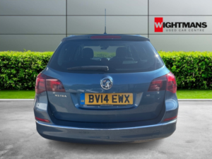2014 Vauxhall Astra 1.6 16v Sri in Blue — image 6