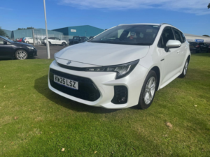2025 Suzuki Swace 1.8h Motion Estate 5dr Petrol Hybrid CVT Euro 6 (s/s) (140 Ps) in White — image 2