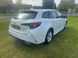 2025 Suzuki Swace 1.8h Motion Estate 5dr Petrol Hybrid CVT Euro 6 (s/s) (140 Ps) in White — image 4