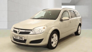 2007 Vauxhall Astra 1.8i 16v Club 5dr in Beige — image 2