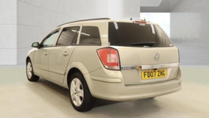 2007 Vauxhall Astra 1.8i 16v Club 5dr in Beige — image 3