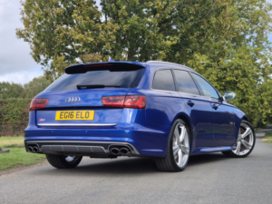 2016 Audi S6 Avant 4.0 Tfsi V8 in Blue — image 3