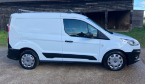 2019 Ford Transit Connect 1.5 220 Ecoblue in White — image 3