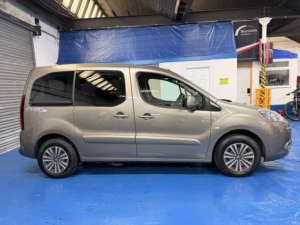 2015 Peugeot Partner Tepee 1.6 Hdi Tepee S in Bronze — image 4
