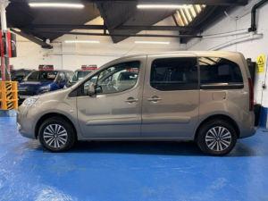 2015 Peugeot Partner Tepee 1.6 Hdi Tepee S in Bronze — image 6
