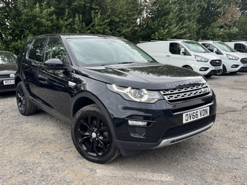 2016 Land Rover Discovery Sport 2.0 Td4 Hse SUV 5dr Diesel Auto 4WD Euro 6 (s/s) (180 Ps) in Black — image 1