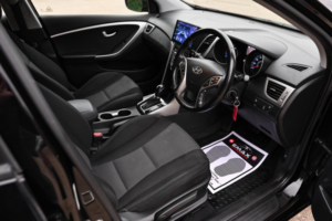 2015 Hyundai I30 1.6 Crdi Active Auto Euro 5 5dr in Black — image 3