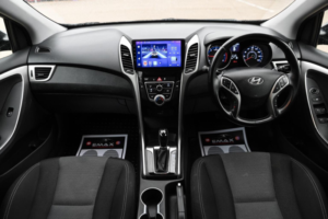 2015 Hyundai I30 1.6 Crdi Active Auto Euro 5 5dr in Black — image 5