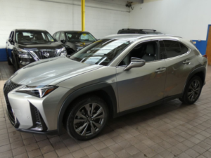 2023 Lexus Ux 2.0 250h F Sport Design SUV 5dr Petrol Hybrid E-CVT Euro 6 (s/s) (184 Ps) in Silver — image 4