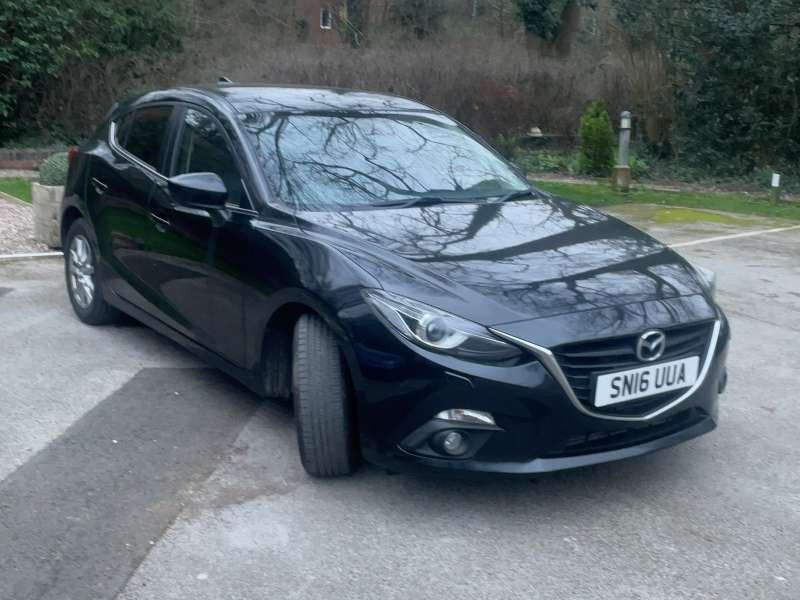 2016 Mazda Mazda3 2.2 Skyactiv-D Se-L in Black — image 1