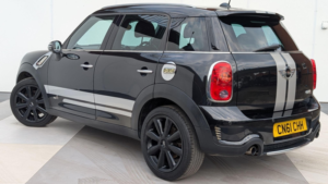 2011 MINI Countryman 1.6 Cooper S All4 Euro 5 (s/s) 5dr in Black — image 4