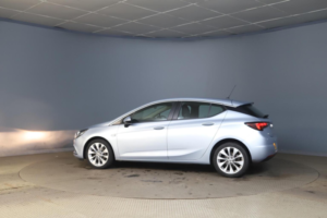 2017 Vauxhall Astra 1.4i Turbo Design Euro 6 5dr in Silver — image 5
