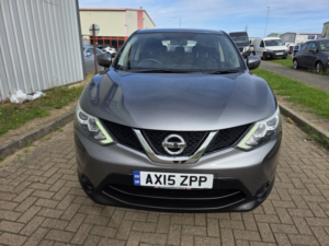 2015 Nissan Qashqai 1.2 Dig-T Visia in Grey — image 4