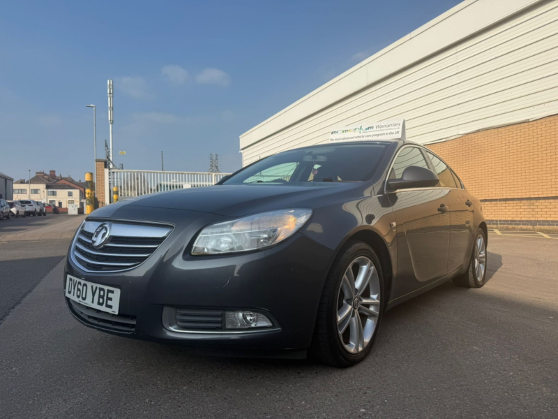 2010 Vauxhall Insignia 1.8 16v Sri Nav in Grey — image 1