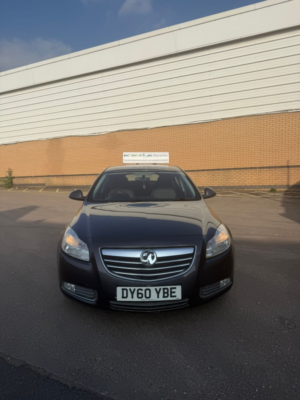 2010 Vauxhall Insignia 1.8 16v Sri Nav in Grey — image 2