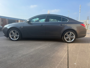2010 Vauxhall Insignia 1.8 16v Sri Nav in Grey — image 6