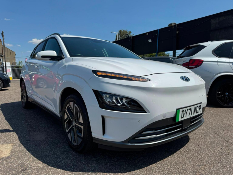 2021 Hyundai Kona 64kwh Premium Auto 5dr (10.5kw Charger) in White — image 1