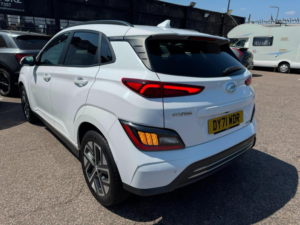 2021 Hyundai Kona 64kwh Premium Auto 5dr (10.5kw Charger) in White — image 5