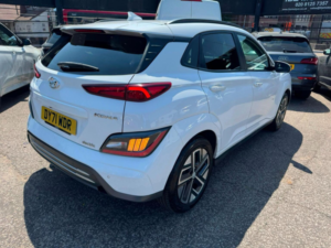 2021 Hyundai Kona 64kwh Premium Auto 5dr (10.5kw Charger) in White — image 6