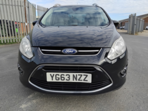 2013 Ford Grand C-Max 2.0 Tdci Titanium in Black — image 4