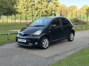 2012 Toyota Aygo 1.0 Vvt-I Fire in Black — image 5