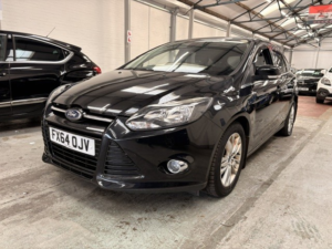 2014 Ford Focus 1.0 T Ecoboost Titanium Navigator in Black — image 2