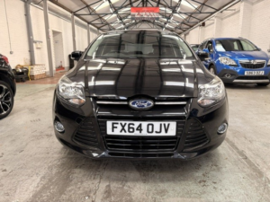 2014 Ford Focus 1.0 T Ecoboost Titanium Navigator in Black — image 6