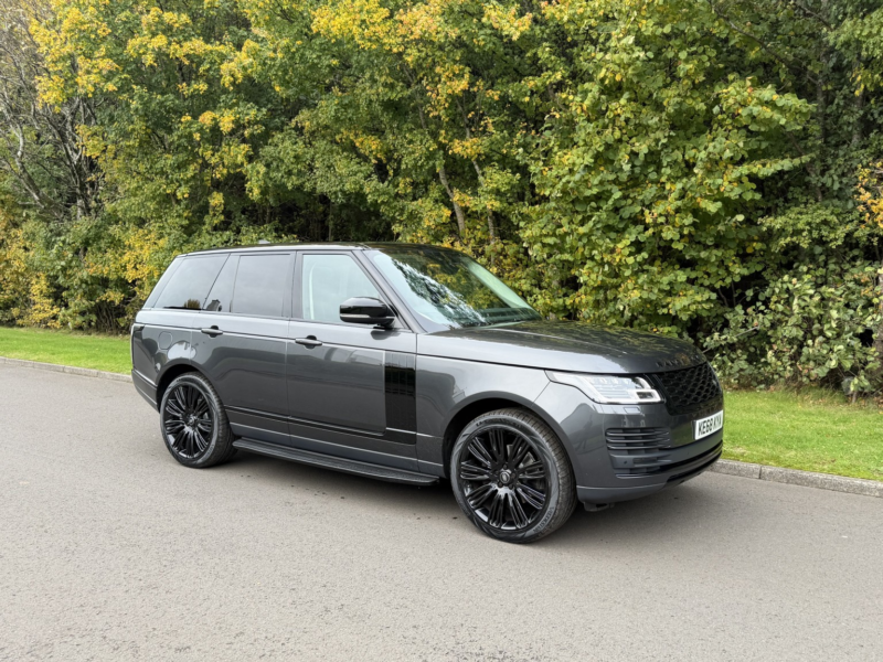 2018 Land Rover Range Rover 3.0 Sd V6 Vogue in Grey — image 1
