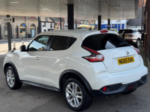 2016 Nissan Juke 1.2 Dig-T N-Connecta Euro 6 (s/s) 5dr in White — image 4