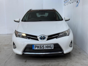 2015 Toyota Auris 1.8 Vvt-H Excel Touring Sports CVT Euro 5 (s/s) 5dr — image 2