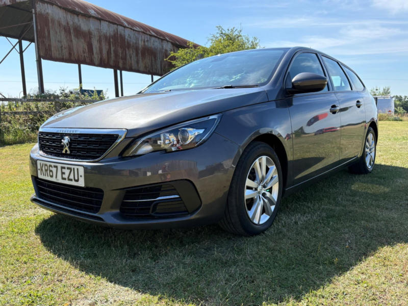 2017 Peugeot 308 Sw 1.2 Puretech Active Manual 5spd Euro 6 (s/s) 5dr in Grey — image 1