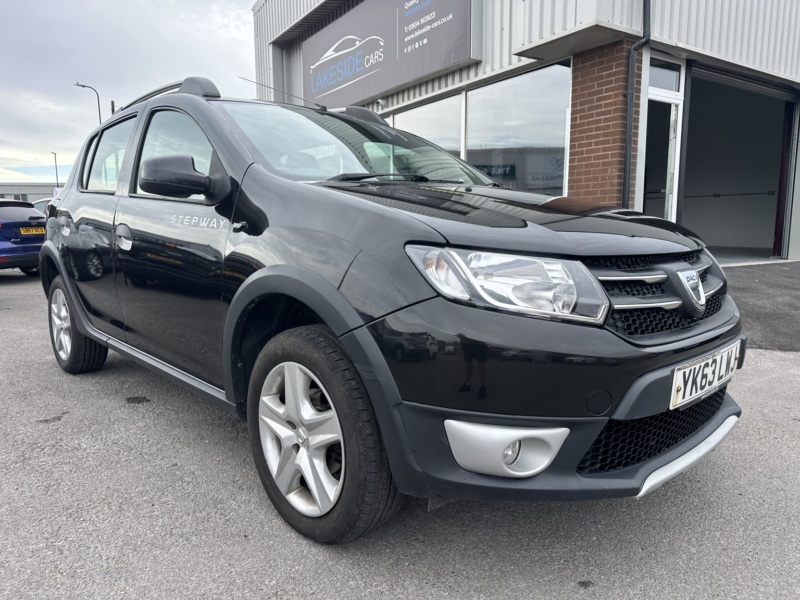 2013 Dacia Sandero Stepway 1.5 Dci Laureate in Black — image 1
