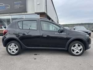 2013 Dacia Sandero Stepway 1.5 Dci Laureate in Black — image 2
