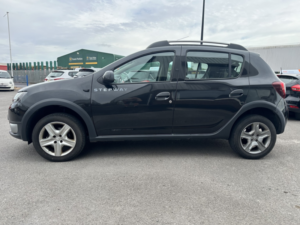 2013 Dacia Sandero Stepway 1.5 Dci Laureate in Black — image 5