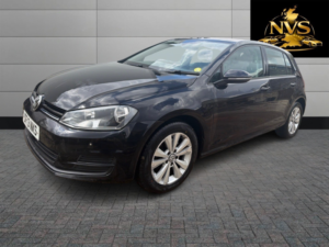 2013 Volkswagen Golf 2.0 Tdi Bluemotion Tech Se in Black — image 3