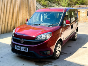 2018 Fiat Doblo 4 SEAT Wheelchair Accessible Disabled Access Vehicle Wav in Red — image 5