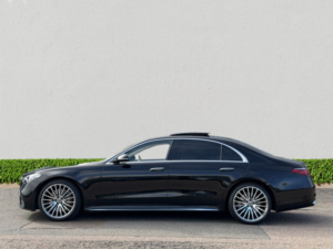2022 Mercedes-Benz S-Class 3.0 S500lh Mhev Amg Line (premium Plus, Executive) Saloon 4dr Petrol Hybrid G-Tronic+ 4matic Euro 6 (s/s) (435 Ps) in Black — image 4