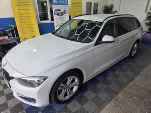 2014 BMW 3 Series 2.0 318d Sport Touring Euro 5 (s/s) 5dr in White — image 2