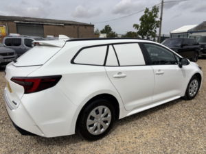 2023 Toyota Corolla 1.8 Vvt-H Ideal Security / Dog Van in White — image 3