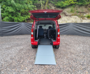 2018 Citroen Berlingo Multispace 3 SEAT Auto Wheelchair Accessible Disabled Access Ramp Car in Red — image 3