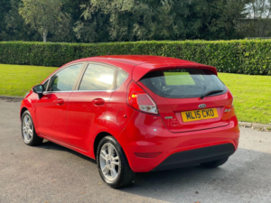 2015 Ford Fiesta 1.0t Ecoboost Zetec Euro 6 (s/s) 5dr in Red — image 5