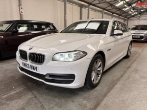 2014 BMW 5 Series 2.0 520d Se Touring in White — image 2