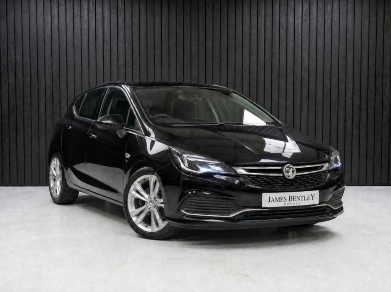 2017 Vauxhall Astra 1.6 Cdti Ecotec Blueinjection Sri Vx Line Nav Euro 6 5dr in Black — image 1
