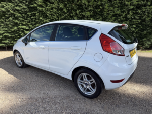 2014 Ford Fiesta 1.0 T Ecoboost Zetec in White — image 3
